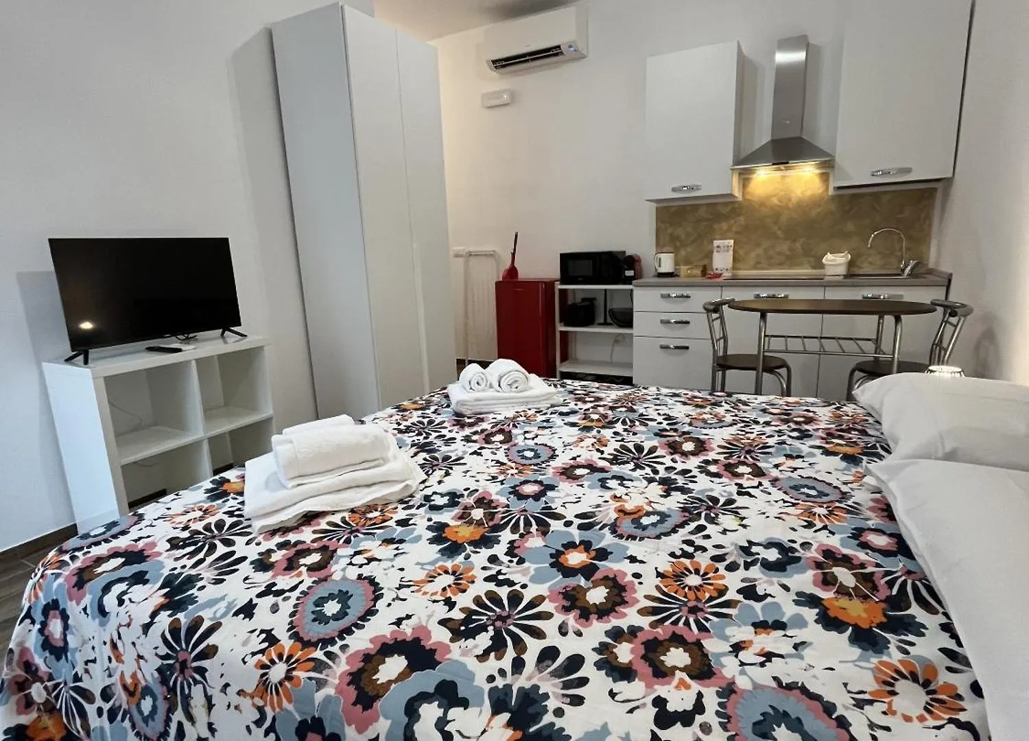 River View Apartment - Twa San Lazzaro di Savena 0*,  Italy